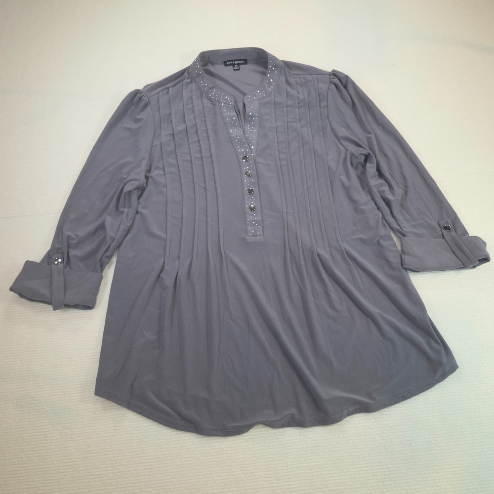 Ava and Grace Blouse Gray V Neck Buttons 3/4 Sleeve Size Medium